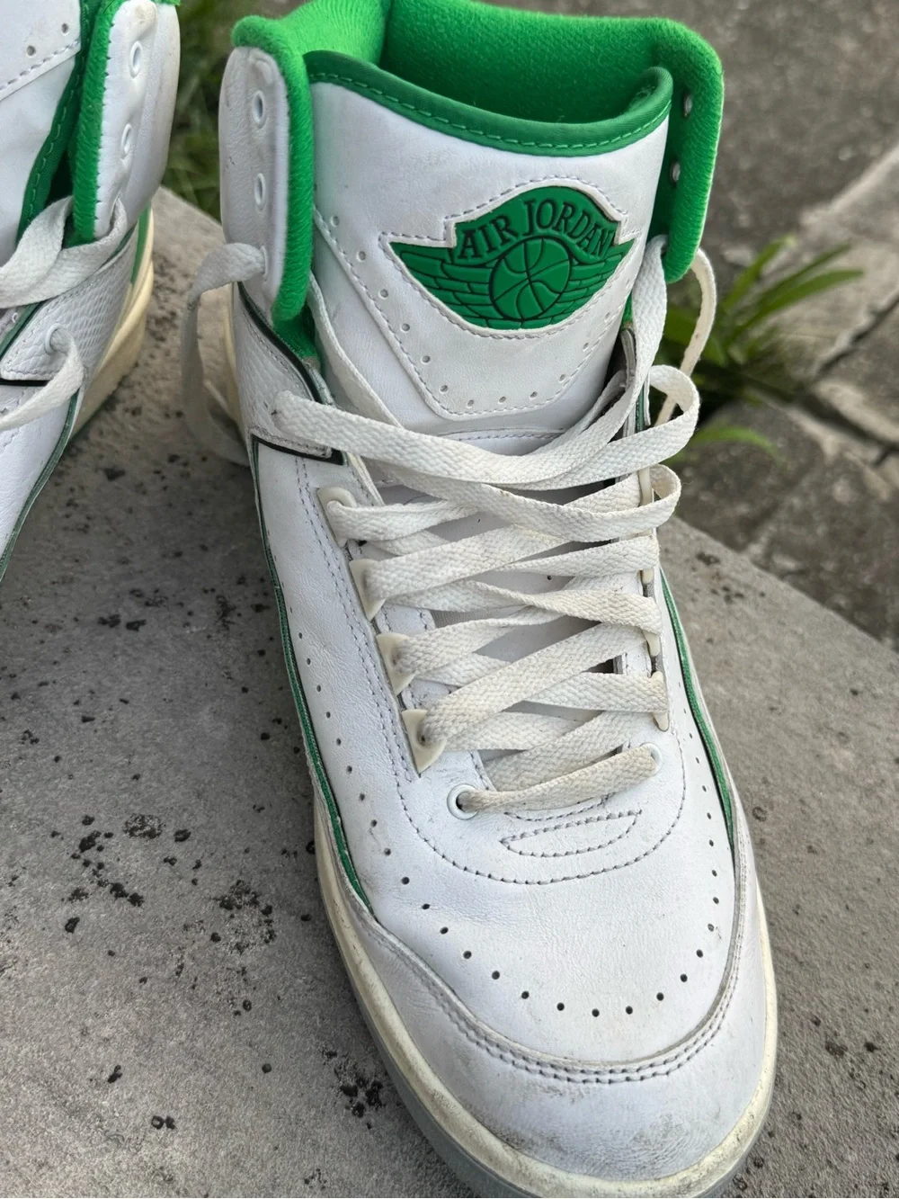 Jordan Retro 2’s in White and Green